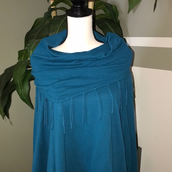 RQT woman’s draped sweater, size XL, turquoise color. - Picture 2 of 3